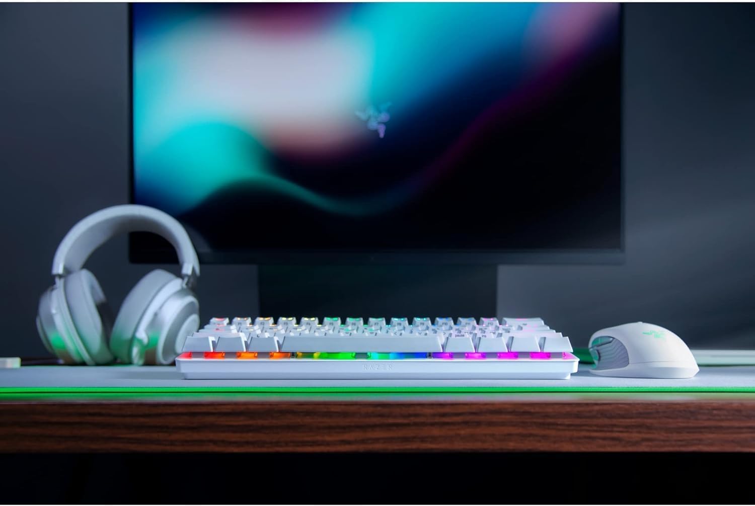 Razer Huntsman Mini 60% Compact Gaming Keyboard: Purple Switch, Clicky Optical-Mechanical Switches, Doubleshot PBT Keycaps, Detachable USB-C Cable, US Layout - Black