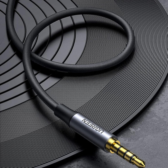 UGREEN Aux Cable 3.5mm 4-Pole Male to Male Audio Cable 2M with Mic Flexible Braided TRRS Aux Cord Auxiliary Cord Compatible for MacBook Pro 2021 Mic PS4 Xbox Switch Phone Tablet Car Stereo MP3 Player